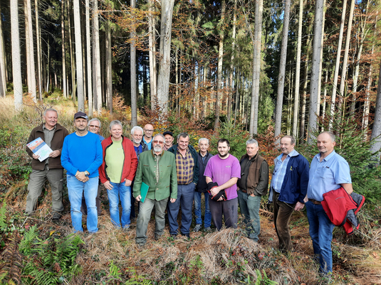 Exkursionsgruppe in Brand